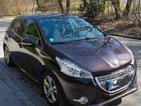 Gebraucht Peugeot 208 Allure 120 PS (88 kW) 2012 Braun Kleinwagen