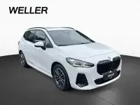 Gebraucht BMW 223 Active Tourer M Sport 204 PS (150 kW) 2025 Alpinweiss iii (weiß) Van / Kleinbus