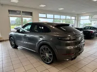 Gebraucht Porsche Cayenne GTS 460 PS (338 kW) 2023 Quarzitgraumetallic SUV