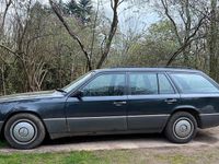 Second-hand Mercedes E250 90 CP (66 kW) 1992 Negru Break