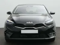 Gebraucht Kia Ceed 140 PS (102 kW) 2025 Zilinaschwarz metall Kleinwagen