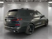 Gebraucht BMW X7 M Sport 340 PS (250 kW) 2026 Schwarz SUV