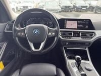 Gebraucht BMW 330e Advantage 292 PS (214 kW) 2021 Mineralgrau metallic Kombi