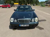 Gebraucht Mercedes E200 116 PS (85 kW) 2000 Blau Limousine