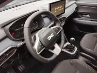 Neu Dacia Sandero Expression 122 PS (89 kW) 2026 Gelb Limousine