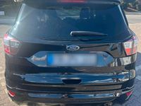 Gebraucht Ford Kuga 150 PS (110 kW) 2019 Schwarz SUV