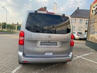 Gebraucht Toyota Proace Verso Plus 177 PS (130 kW) 2023 Bismutsilber metallic Kombi