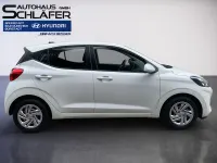 Gebraucht Hyundai i10 Trend 84 PS (61 kW) 2022 Weiß Kleinwagen