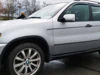 gebraucht BMW X5 3.0i in einem guten Zustand mit fast 2 Jahren Tüv.