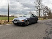 Gebraucht BMW 318 115 PS (84 kW) 1997 Blau Limousine