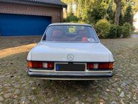 Gebraucht Mercedes 240 72 PS (52 kW) 1980 Weiß Limousine
