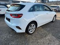 Gebraucht Kia Ceed Vision 120 PS (88 kW) 2022 Weiß Kleinwagen