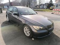 Gebraucht BMW 318 143 PS (105 kW) 2008 Grau Limousine