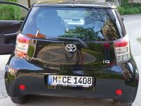 gebraucht Toyota iQ 2010, schwarz, Scheckheft gepflegt, nur 36.000 km