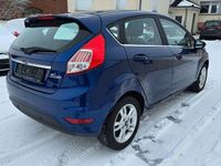Gebraucht Ford Fiesta Titanium 80 PS (58 kW) 2016 Blau Kleinwagen