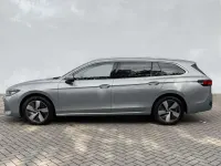 Gebraucht VW Passat Business 150 PS (110 kW) 2025 Oyster silver metallic Kombi