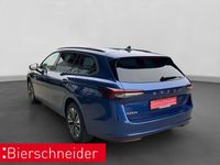 Neu Skoda Superb Selection 150 PS (110 kW) 2025 Blau Kombi