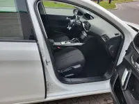 Gebraucht Peugeot 308 Active 131 PS (96 kW) 2021 Weiß Limousine