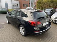 Gebraucht Opel Astra Sport 116 PS (85 kW) 2014 Schwarz Kombi