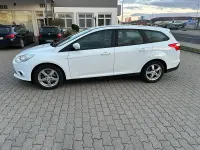 Usado Ford Focus 116 CV (85 kW) 2014 Blanco Familiar