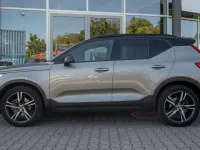 Gebraucht Volvo XC40 R-Design 197 PS (144 kW) 2022 Pebble grey / metallic SUV