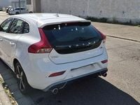 Gebraucht Volvo V40 R-Design 152 PS (111 kW) 2019 Weiß Limousine