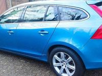 Gebraucht Volvo V60 Summum 120 PS (88 kW) 2016 Blau Kombi