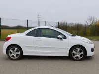 Gebraucht Peugeot 207 CC 120 PS (88 kW) 2012 Weiß Cabrio