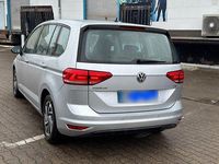 Gebraucht VW Touran Trendline 116 PS (85 kW) 2016 Silber Van / Kleinbus