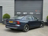 Gebraucht Volvo S60 Plus 197 PS (144 kW) 2023 Blau Limousine