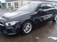 Gebraucht Mercedes A180 116 PS (85 kW) 2018 Kosmosschwarz  metalliclack Kleinwagen
