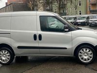 Gebraucht Opel Combo 90 PS (66 kW) 2016 Silber Van / Kleinbus