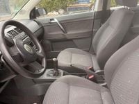 Gebraucht VW Polo Basis 64 PS (47 kW) 2004 Silber Kleinwagen