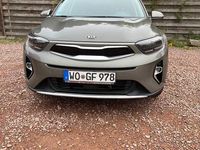 Gebraucht Kia Stonic Spirit 120 PS (88 kW) 2020 Grün SUV