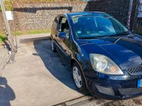 Gebraucht Ford Fiesta 69 PS (50 kW) 2006 Blau Kleinwagen