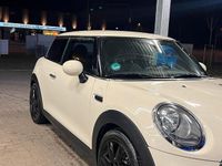 Gebraucht Mini Cooper 102 PS (75 kW) 2016 Weiß Kleinwagen