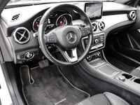 gebraucht Mercedes GLA250 -Klasse EU6d-T El. Panodach Panorama Navi LED Scheinwerferreg. Klimaautom