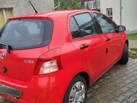 Gebraucht Toyota Yaris 69 PS (50 kW) 2007 Rot Limousine