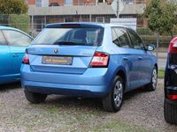 Gebraucht Skoda Fabia Active 60 PS (44 kW) 2015 Blau Kleinwagen