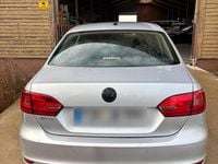 Gebraucht VW Jetta 105 PS (77 kW) 2012 Silber Limousine