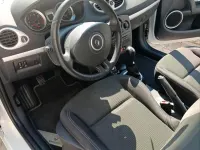 Gebraucht Renault Clio III 75 PS (55 kW) 2009 Weiß Kleinwagen