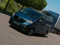 Gebraucht Renault Trafic Komfort 125 PS (91 kW) 2017 Blau Van / Kleinbus