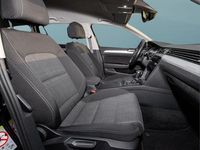 Gebraucht VW Passat 122 PS (89 kW) 2022 Schwarz Kombi