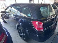 Gebraucht Opel Astra Selection 90 PS (66 kW) 2009 Saphirschwarz mi2 Kombi