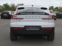 Gebraucht Volvo C40 Ultimate 169 kW (231 PS) 2023 Crystal white / metallic SUV