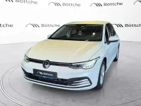 Gebraucht VW Golf VIII Life 131 PS (96 kW) 2022 Pure white Limousine