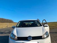 Gebraucht VW Golf VI 80 PS (58 kW) 2010 Weiß Kleinwagen