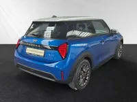 Gebraucht Mini Cooper 114 kW (156 PS) 2025 Icy sunshine blue Kleinwagen