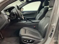Gebraucht BMW M550 Efficient Dynamics 530 PS (389 kW) 2021 Berninagrau bernsteineffekt Limousine