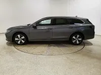 Gebraucht VW Passat Elegance 150 PS (110 kW) 2025 Diabasgrau metallic Kombi